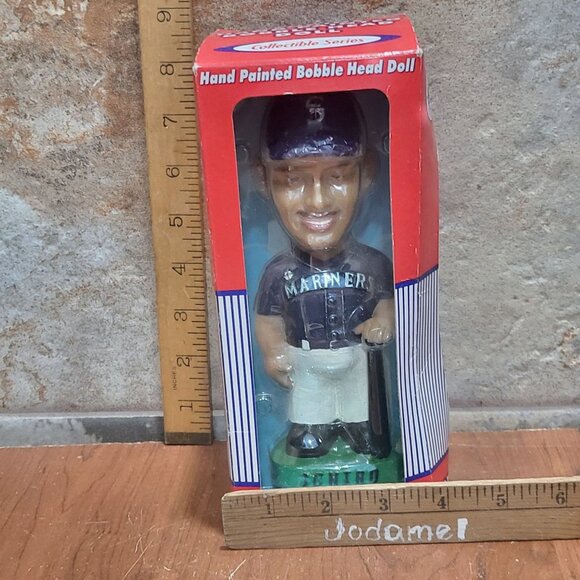 Seattle Mariners Ichiro Suzuki Bobblehead Doll Rookie of the Year 2001 - Picture 8 of 9